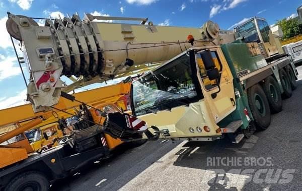 Liebherr LTM 1070-4.2 Camion plateau ridelle avec grue