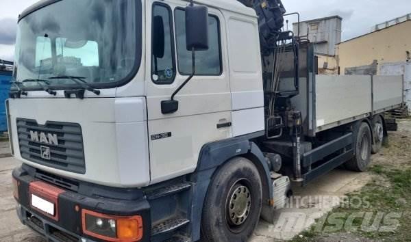 MAN 26.364 +Hiab 200 C Camion plateau ridelle avec grue