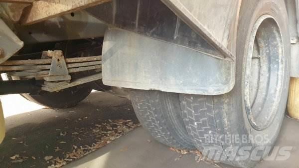 MAN 8.150 Camion benne