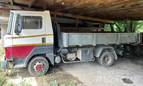 Nissan L351 Camion ampliroll