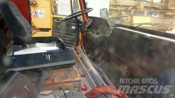 Tatra 815 +ČKD - AD 28 Camion plateau ridelle avec grue