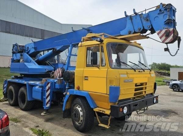 Tatra T815 +AD 20 (ČKD) Camion plateau ridelle avec grue