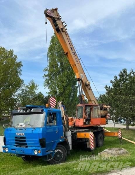 Tatra T815 +(ČKD) AD 20 Camion plateau ridelle avec grue