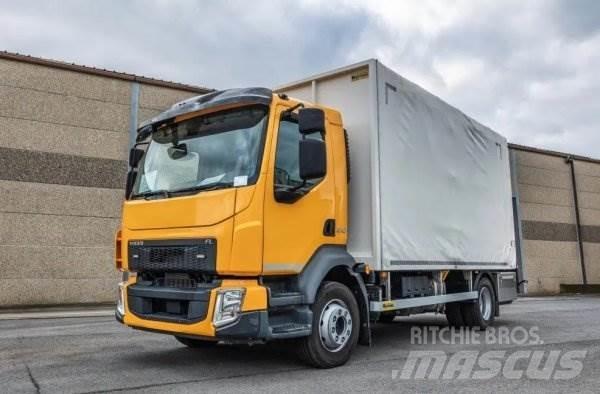 Volvo FL 210 Camion plateau ridelle avec grue