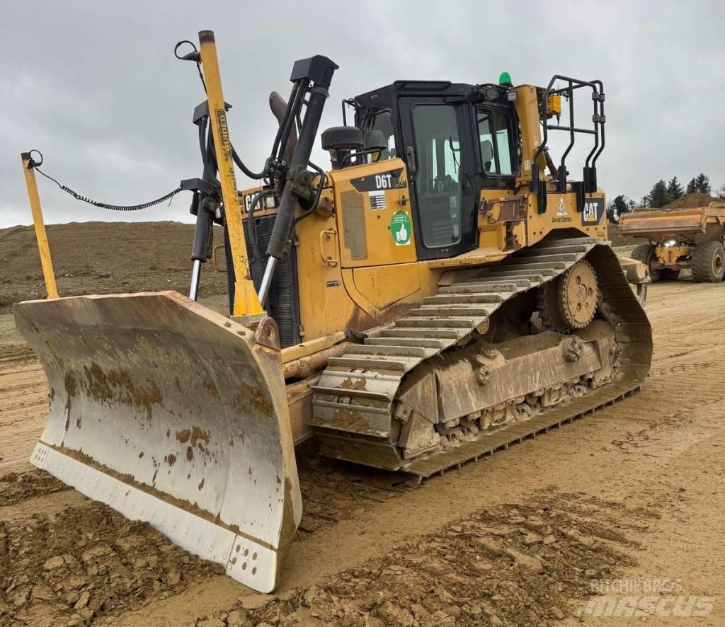 CAT D 6 T LGP Bouteurs sur chenilles