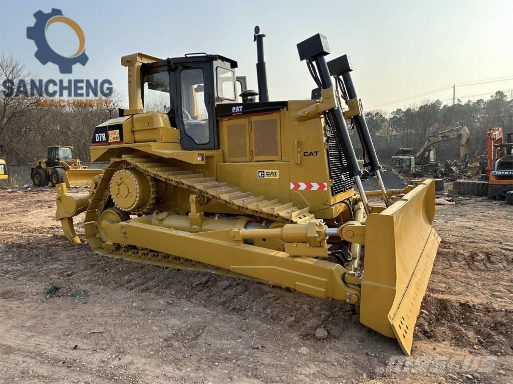CAT D 7 R Bouteurs sur chenilles