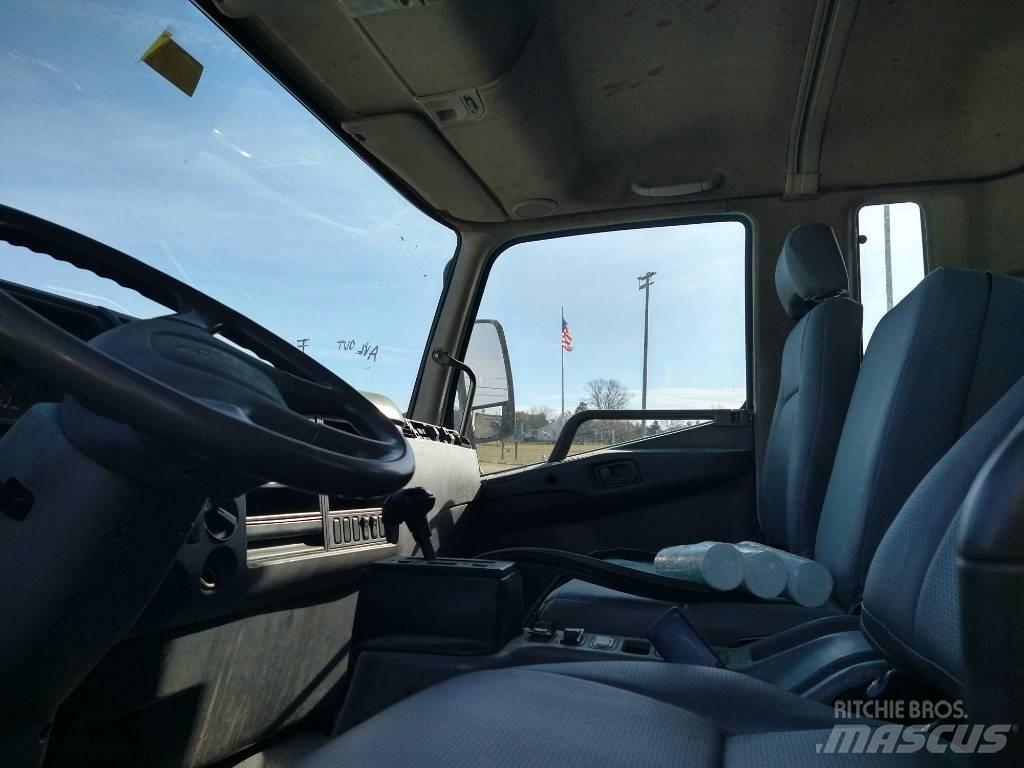 Mitsubishi Fuso Camion poubelle