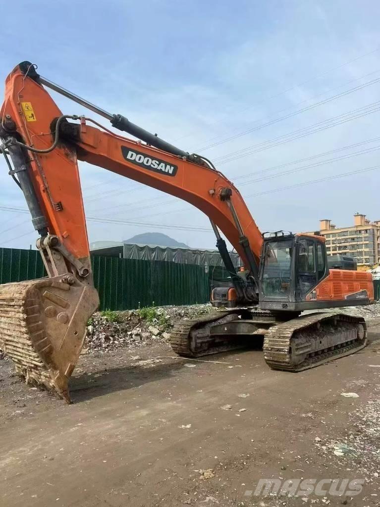 Doosan DX420LC Pelle sur chenilles