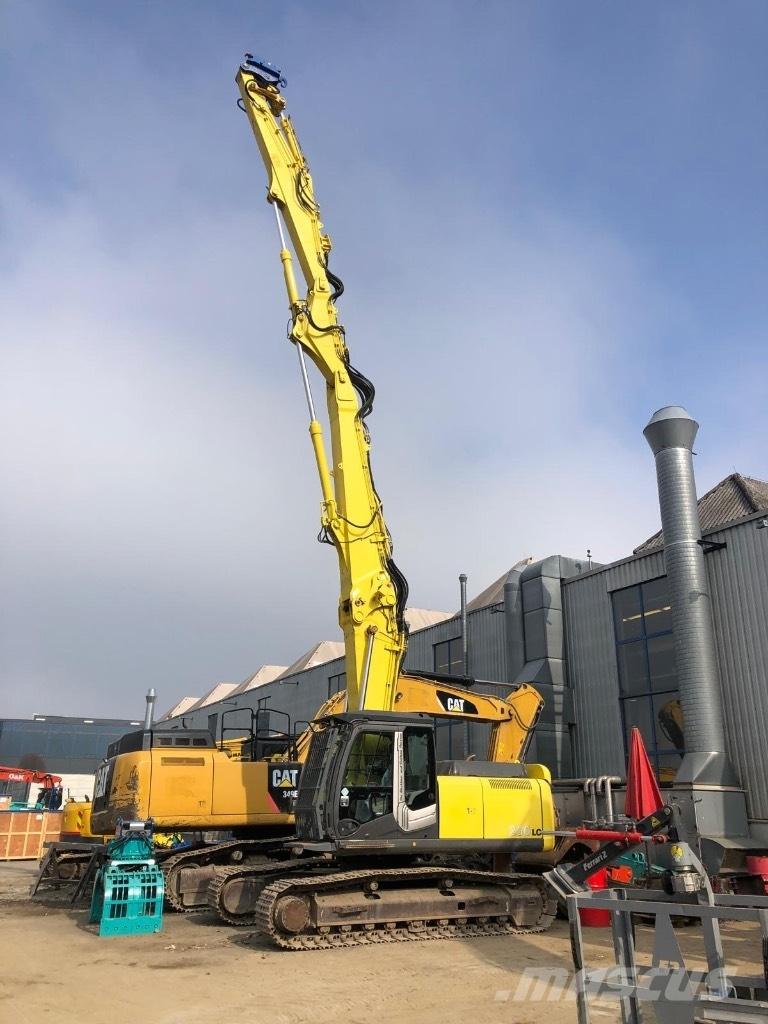 Hitachi LC 250 Pelle de démolition