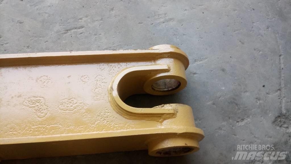 CAT 245 Châssis et suspension