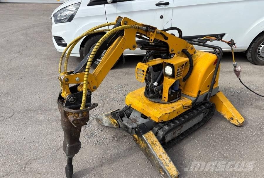 Brokk 50 Pelle de démolition