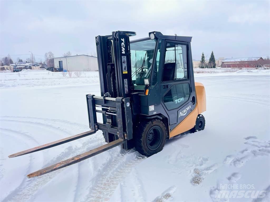 TCM FA 30D ACROBA Chariots diesel