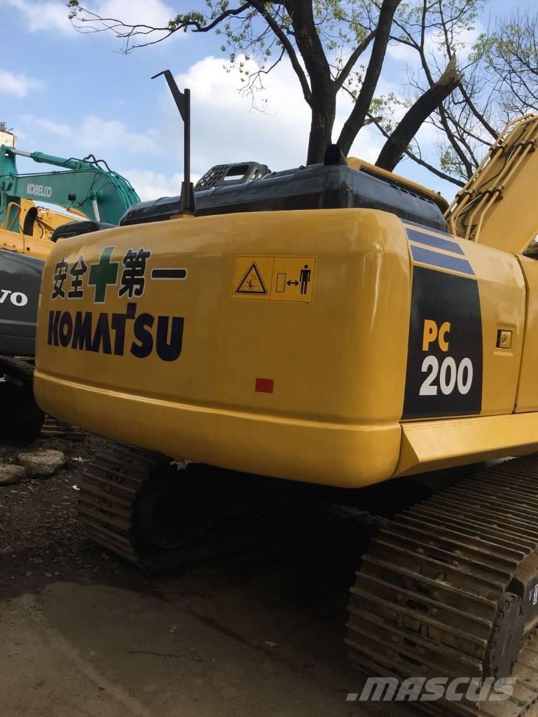 Komatsu PC 200-8 Pelle sur chenilles
