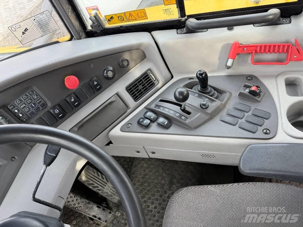 Volvo A 25 G Tombereau articulé