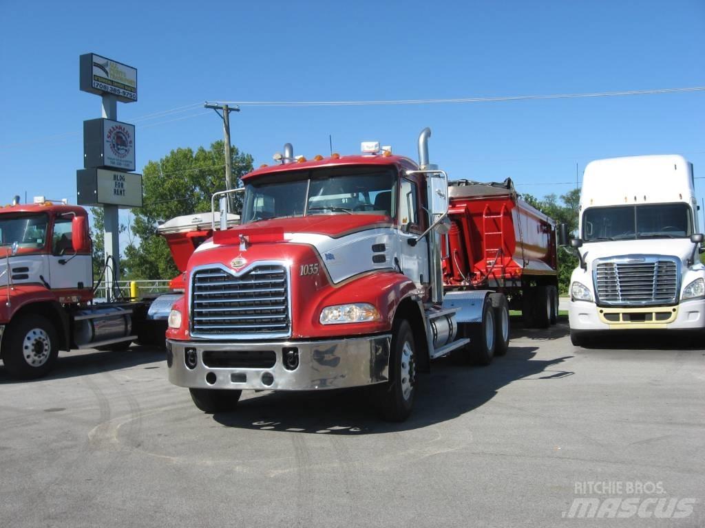 Mack CXN 613 Tracteur routier