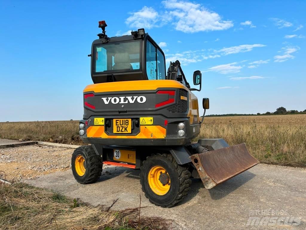 Volvo EW 60 E Pelle sur pneus