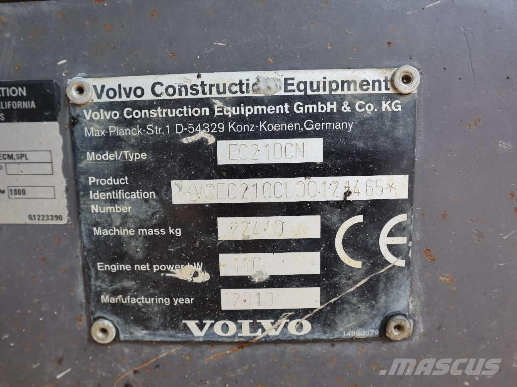 Volvo EC 210 C N Pelle sur chenilles