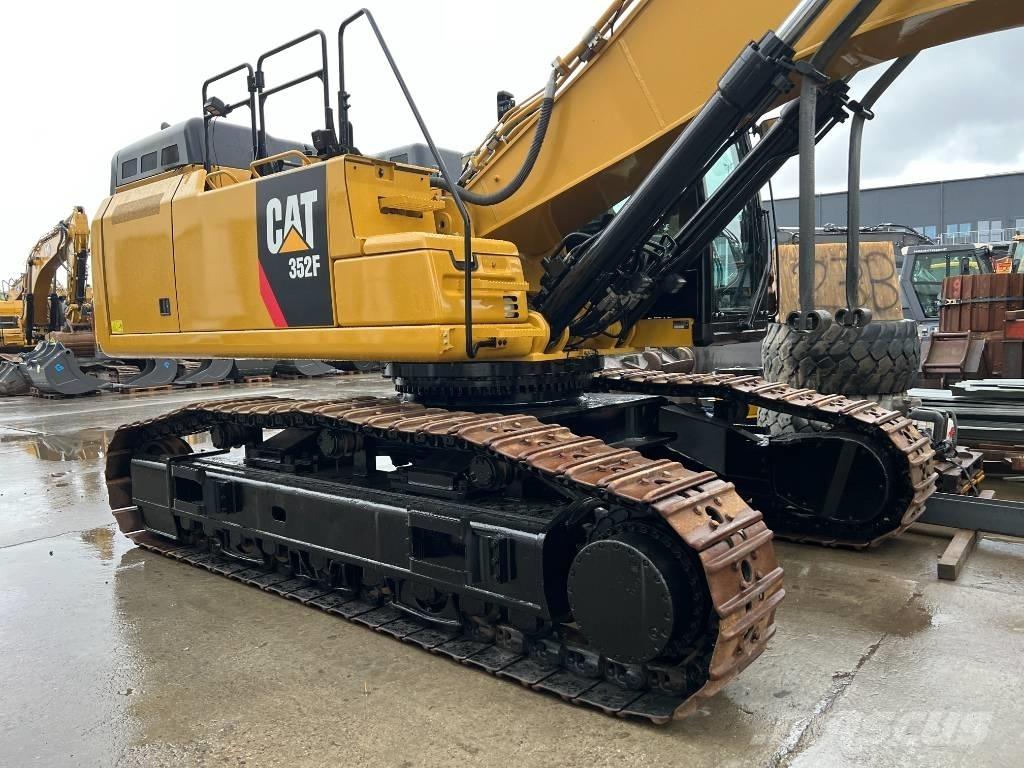 CAT 352 F Pelle sur chenilles