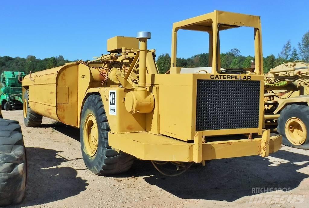 CAT 613 B Camion citerne à eau
