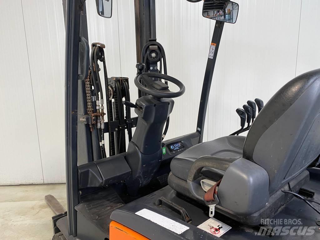 Doosan B25X-7 Chariots élévateurs électriques