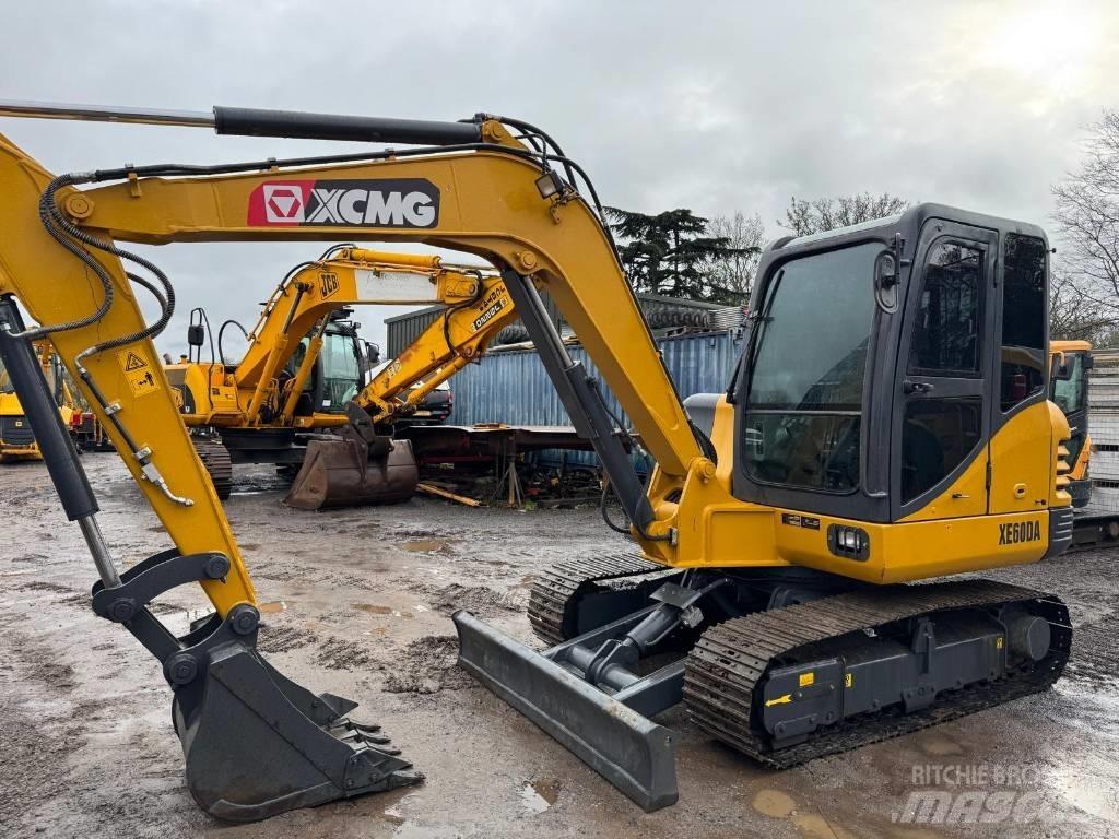 XCMG XE 60 DA Mini pelle < 7t
