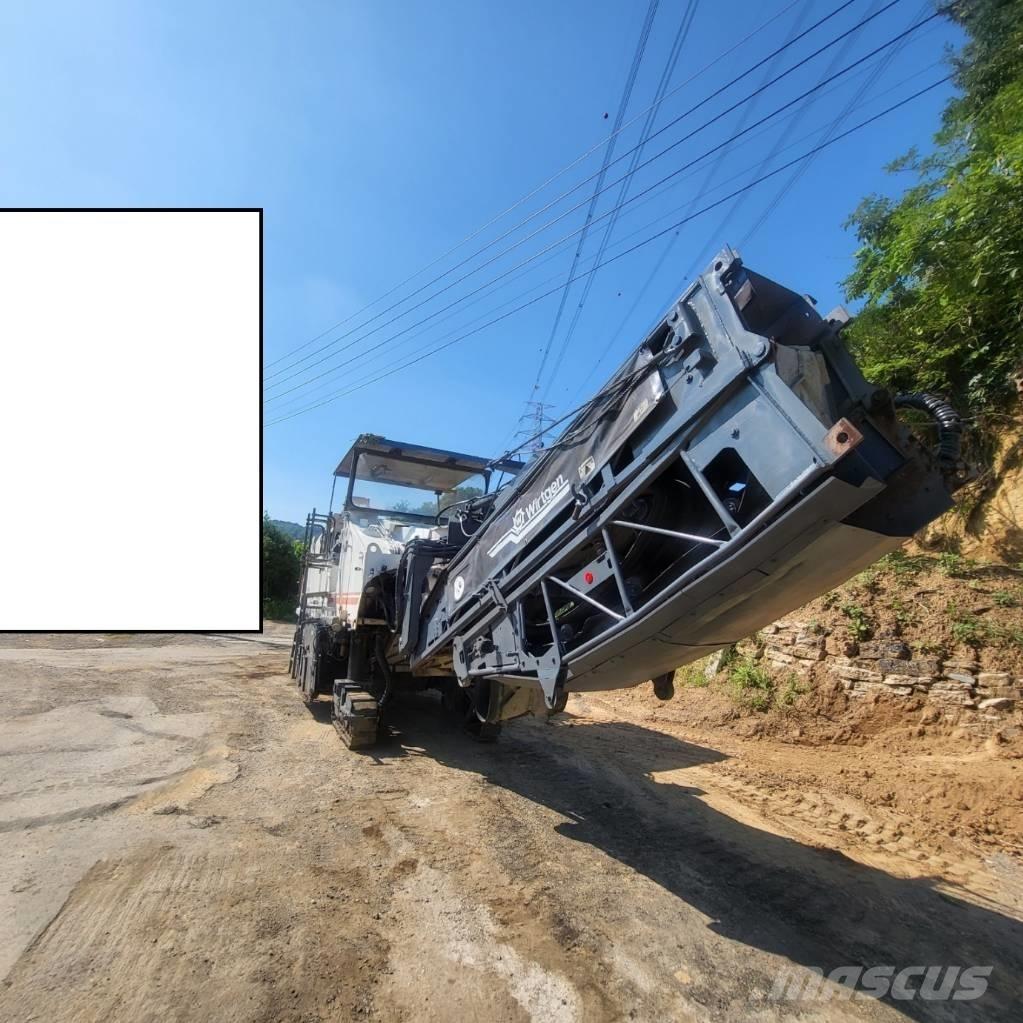 Wirtgen W 1900 Fraiseuse à froid