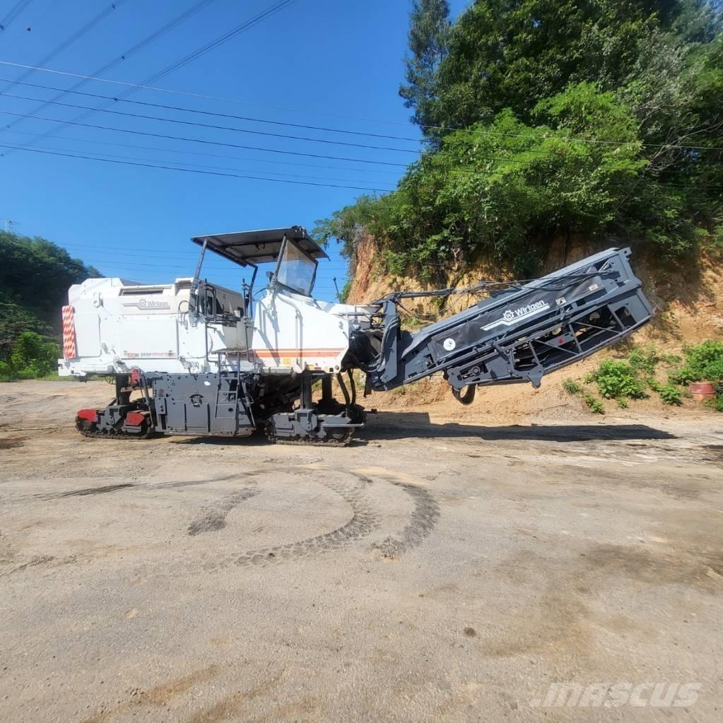 Wirtgen W 1900 Fraiseuse à froid