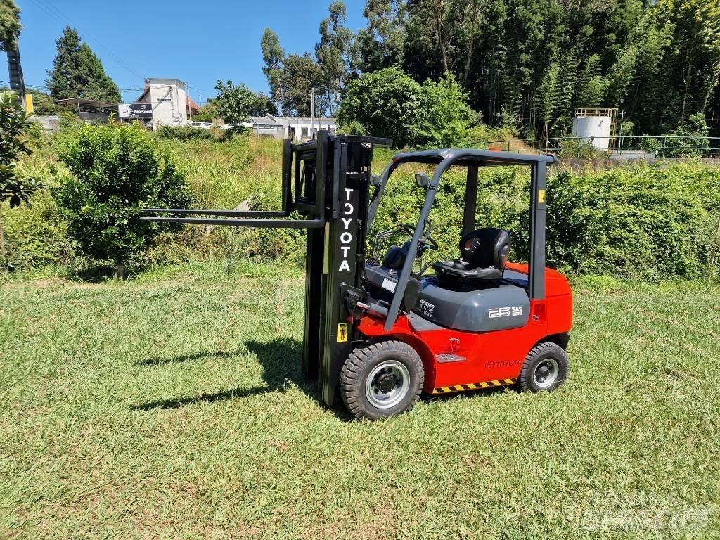 Toyota 25 Chariots diesel