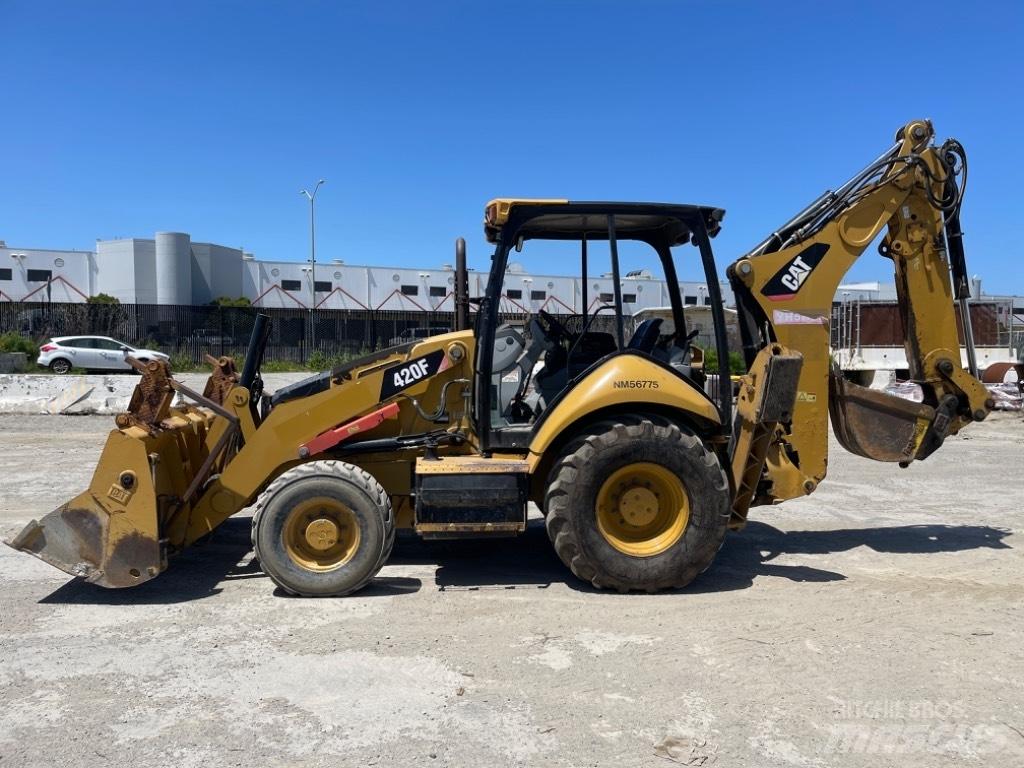 CAT 420 F Tractopelle