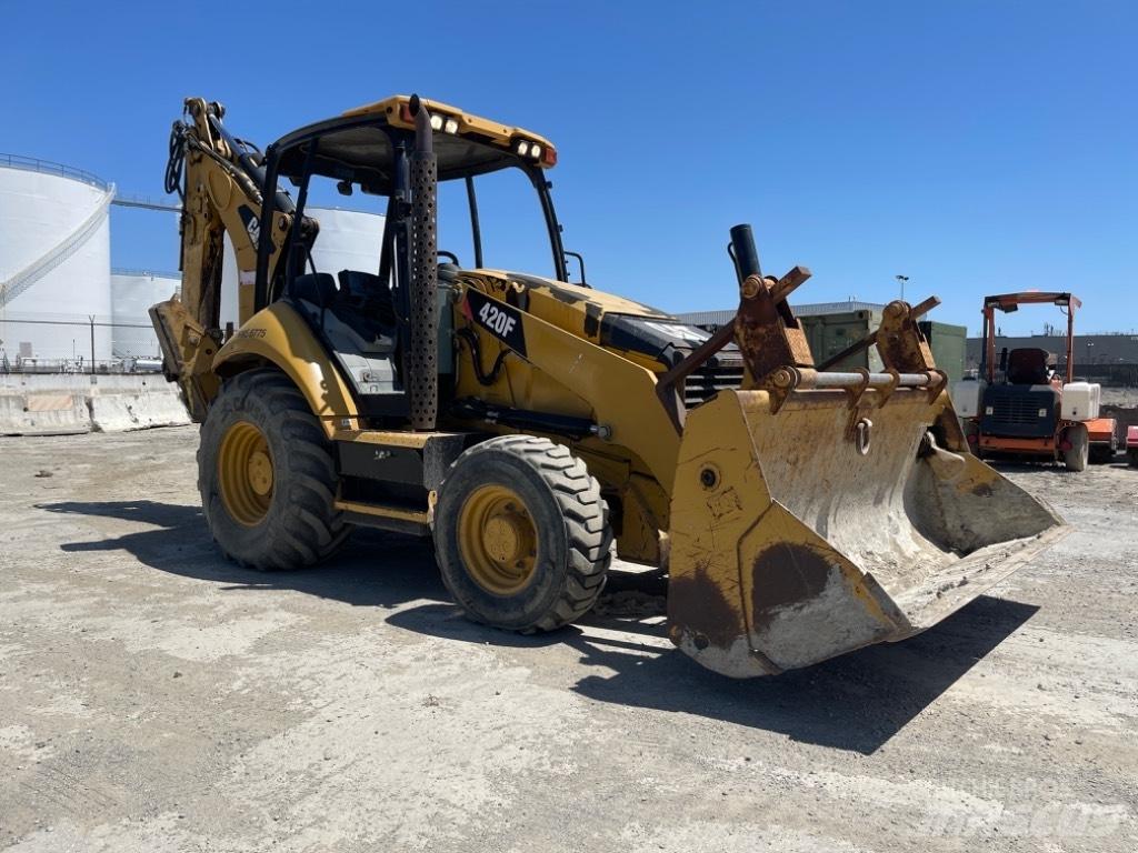 CAT 420 F Tractopelle