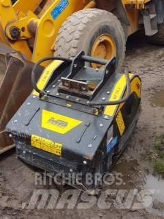 MB Crusher BF70.2 S4 Tractopelle