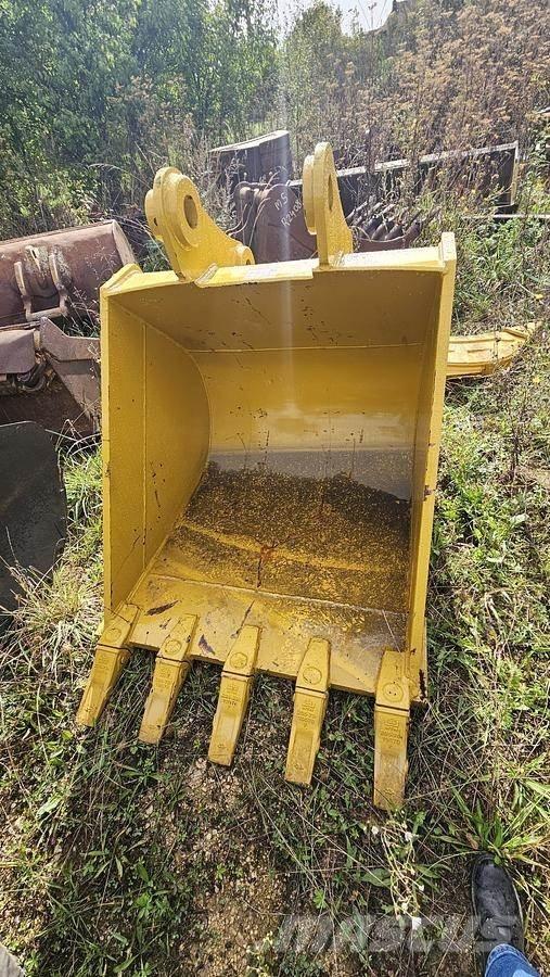 Komatsu PC200 Godet
