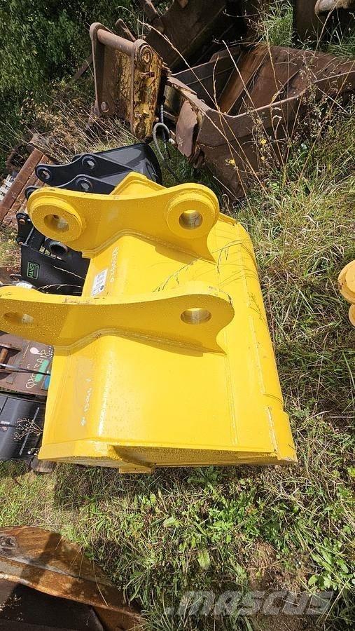 Komatsu PC200 Godet