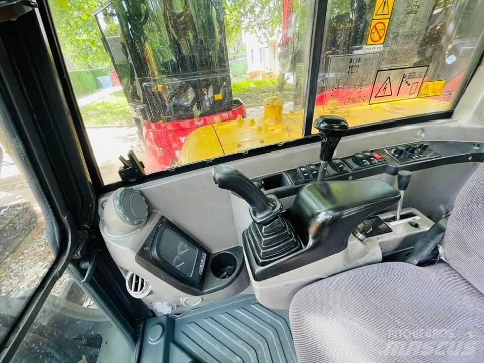 Volvo EX60 DL Mini pelle < 7t
