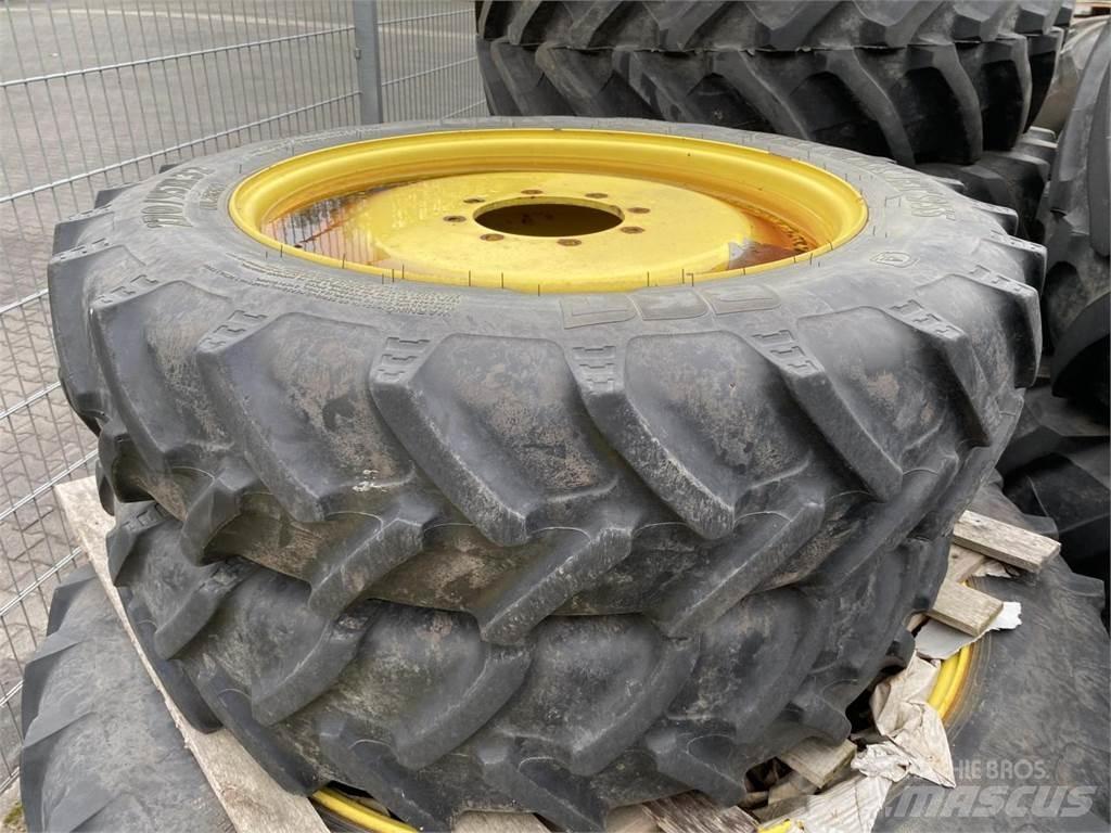 BKT 270/95R32 Pneus, roues et jantes