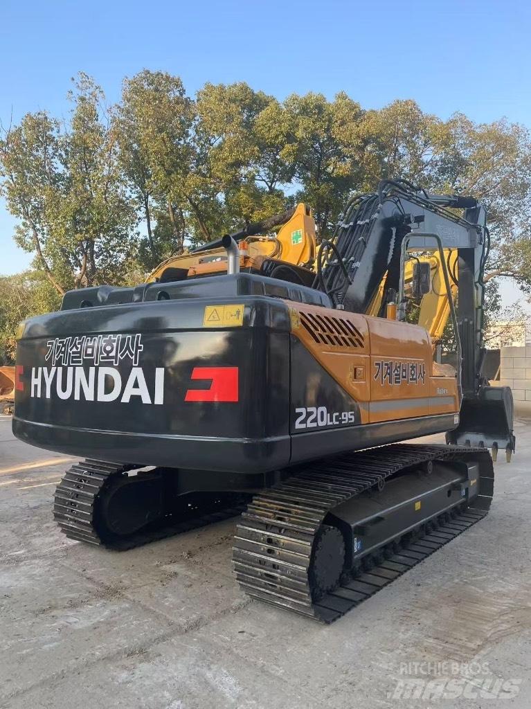 Hyundai 220LC-9S Pelle sur chenilles