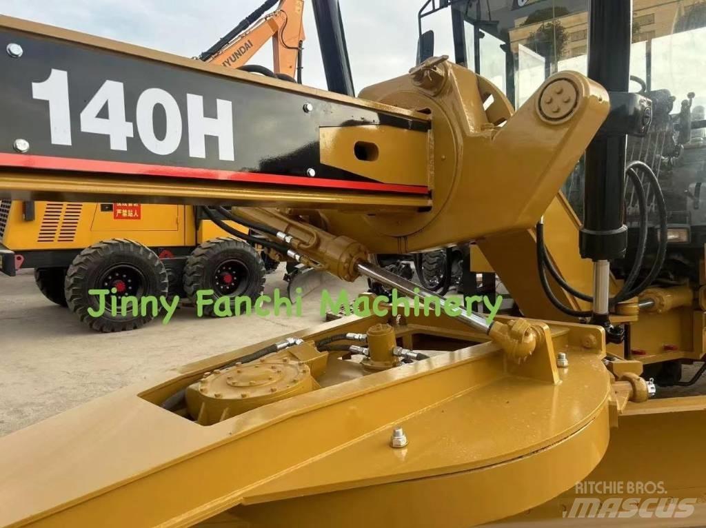 CAT 140 Niveleuse
