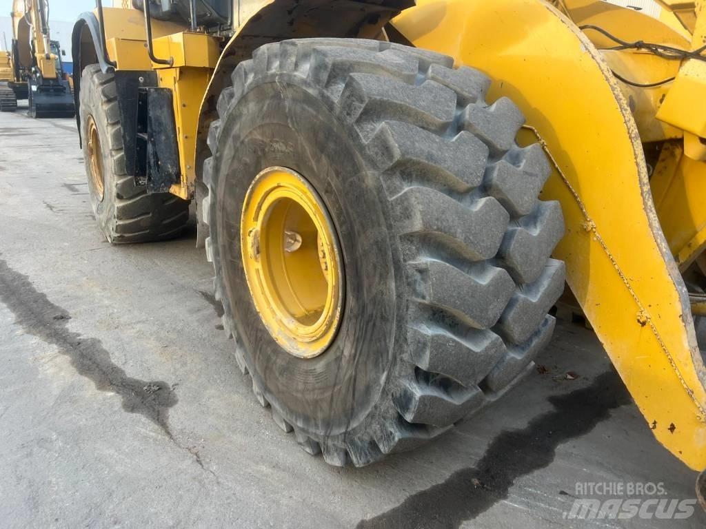 CAT 966M XE Chargeuse sur pneus