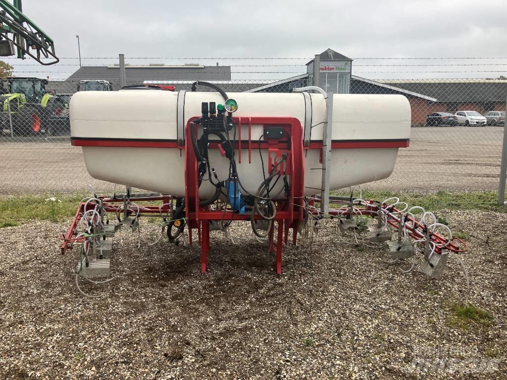  Agrovo 3000 liter Pulvérisateurs portés