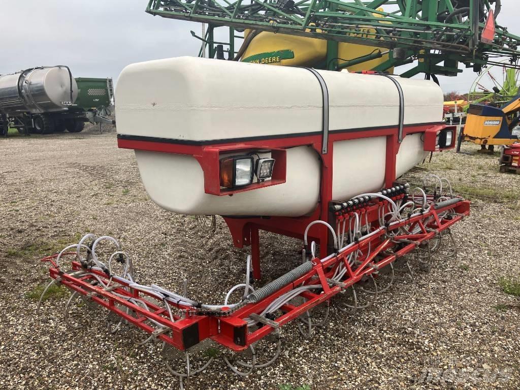  Agrovo 3000 liter Pulvérisateurs portés