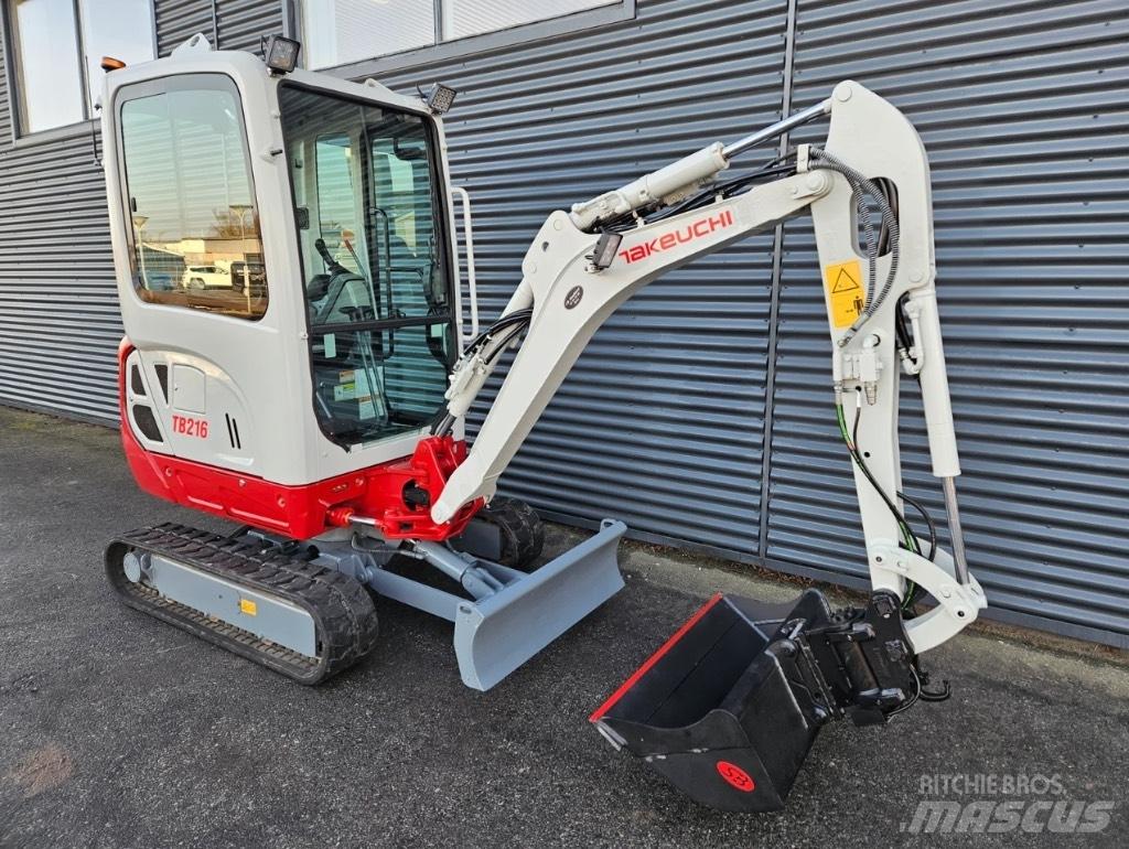Takeuchi TB 216 Mini pelle < 7t