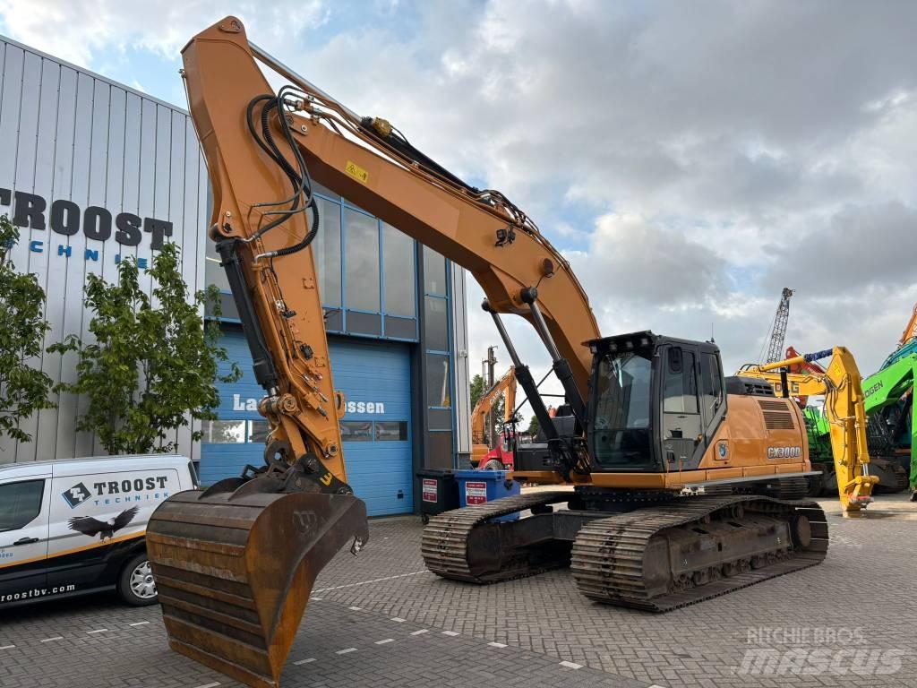 CASE CX300D Pelle sur chenilles