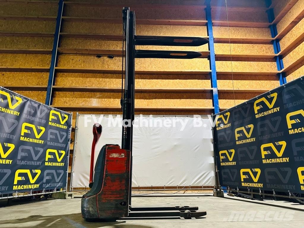 Linde L 10 B Gerbeur accompagnant