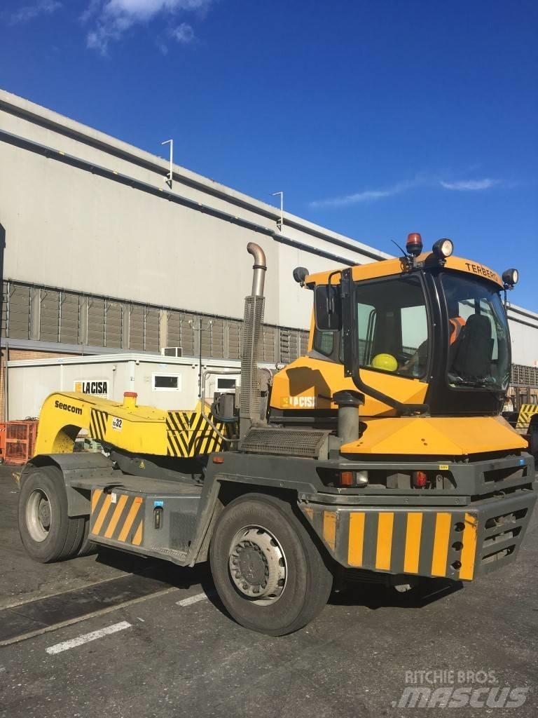 Terberg RT222 Tracteur de manœuvre