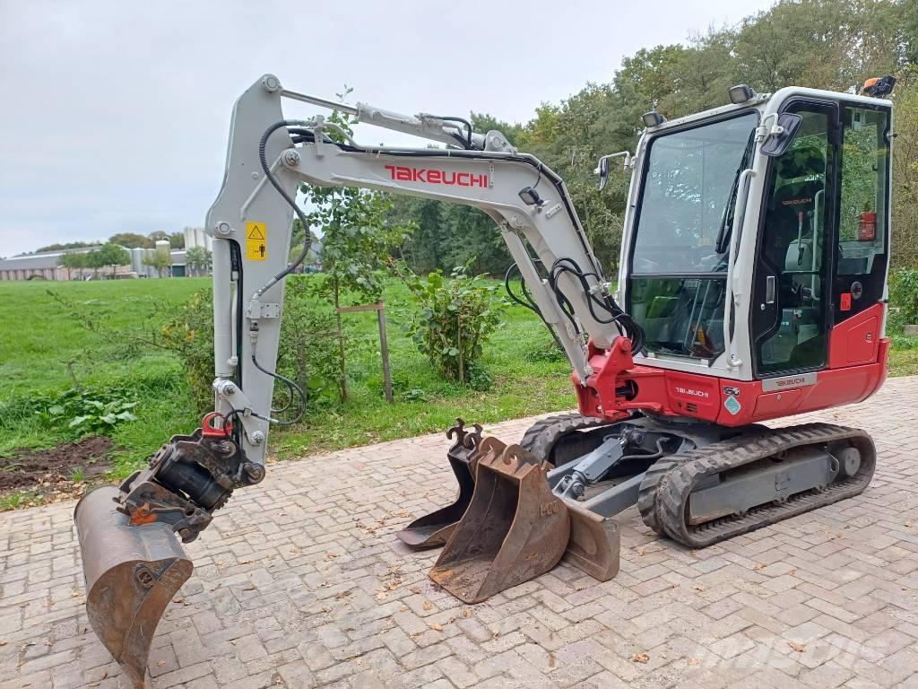 Takeuchi TB 230 Mini pelle < 7t