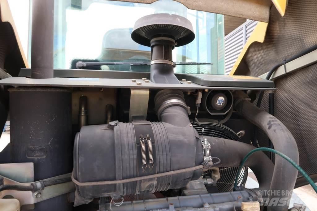 Liebherr L 506 Chargeuse sur pneus