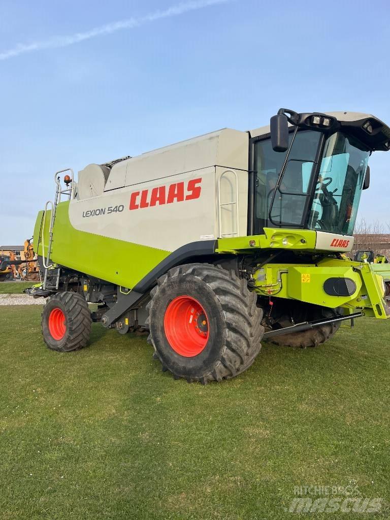 CLAAS LEXION 540 Moissonneuse batteuse