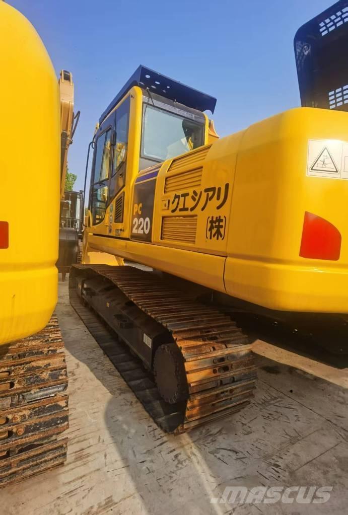 Komatsu PC 220-8 Pelle sur chenilles