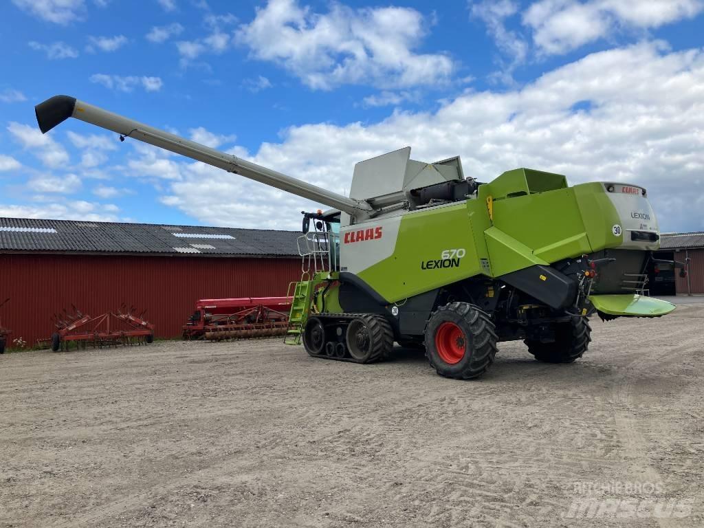 CLAAS LEXION 670 TT Moissonneuse batteuse