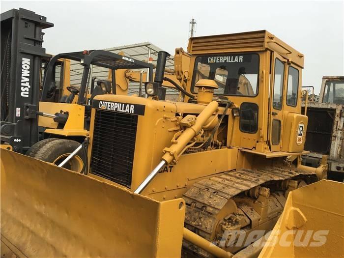 CAT D 6 D Bouteurs sur chenilles
